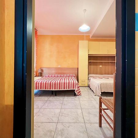 Residence Bussola Бибионе Екстериор снимка