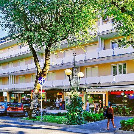 Residence Bussola Бибионе Екстериор снимка