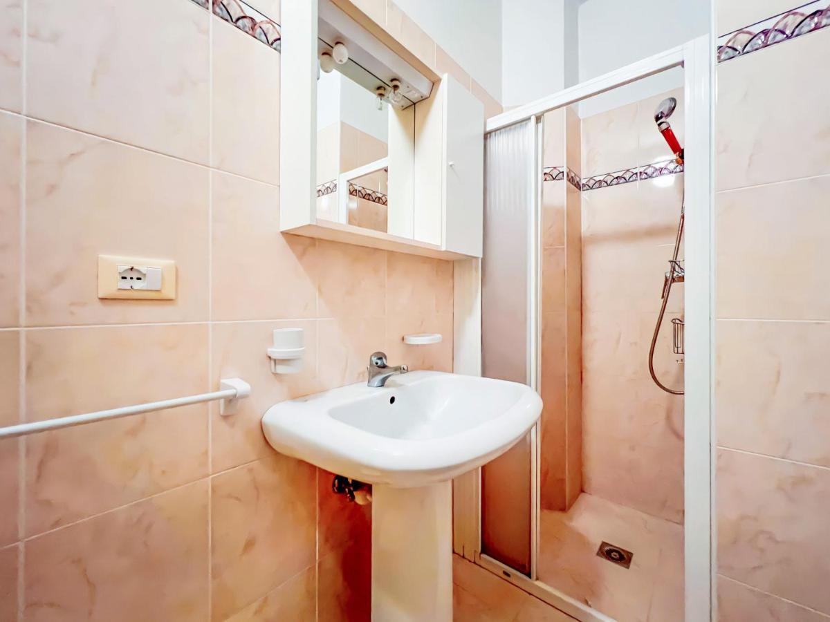 Residence Bussola Бибионе Екстериор снимка