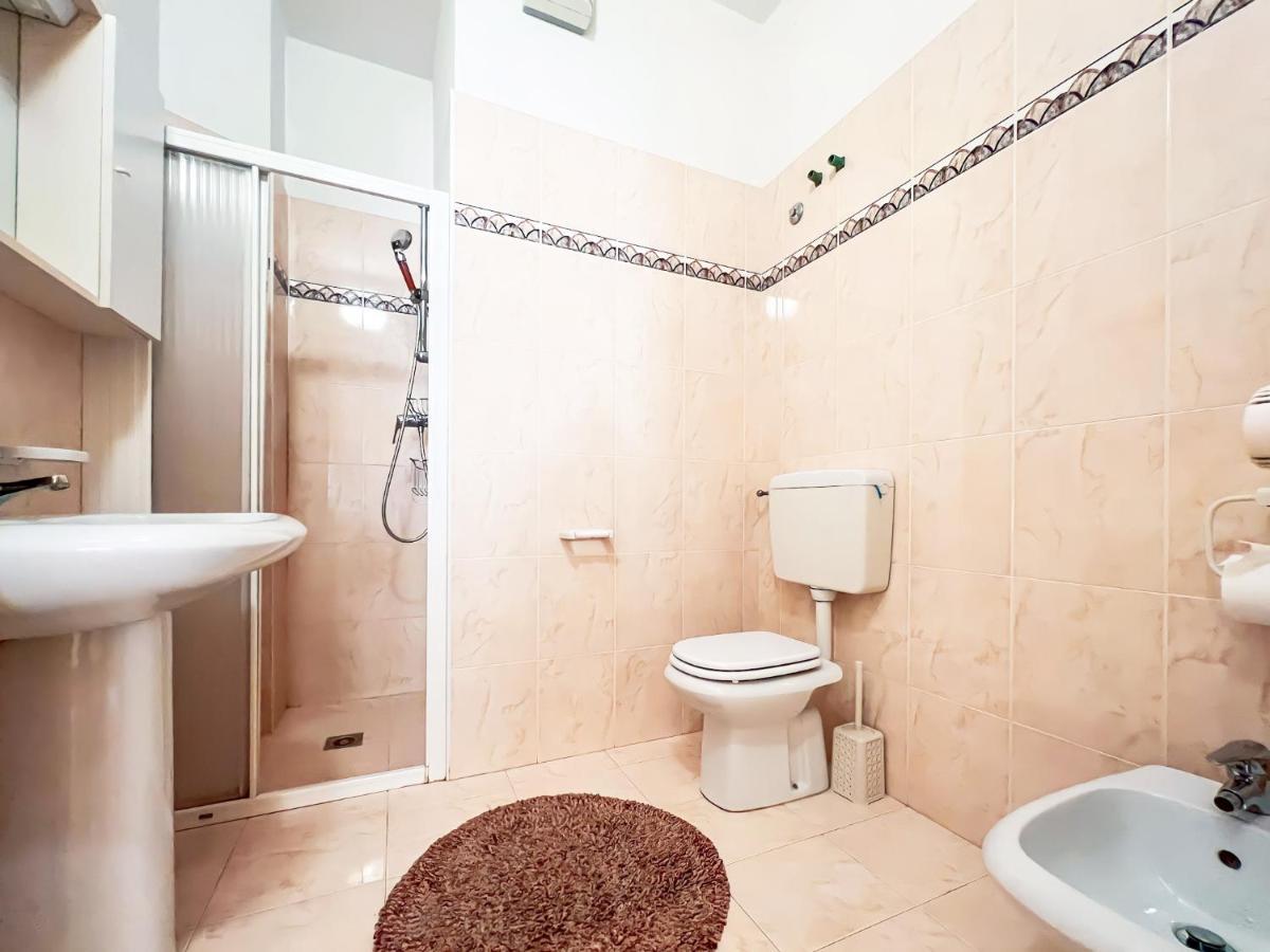 Residence Bussola Бибионе Екстериор снимка