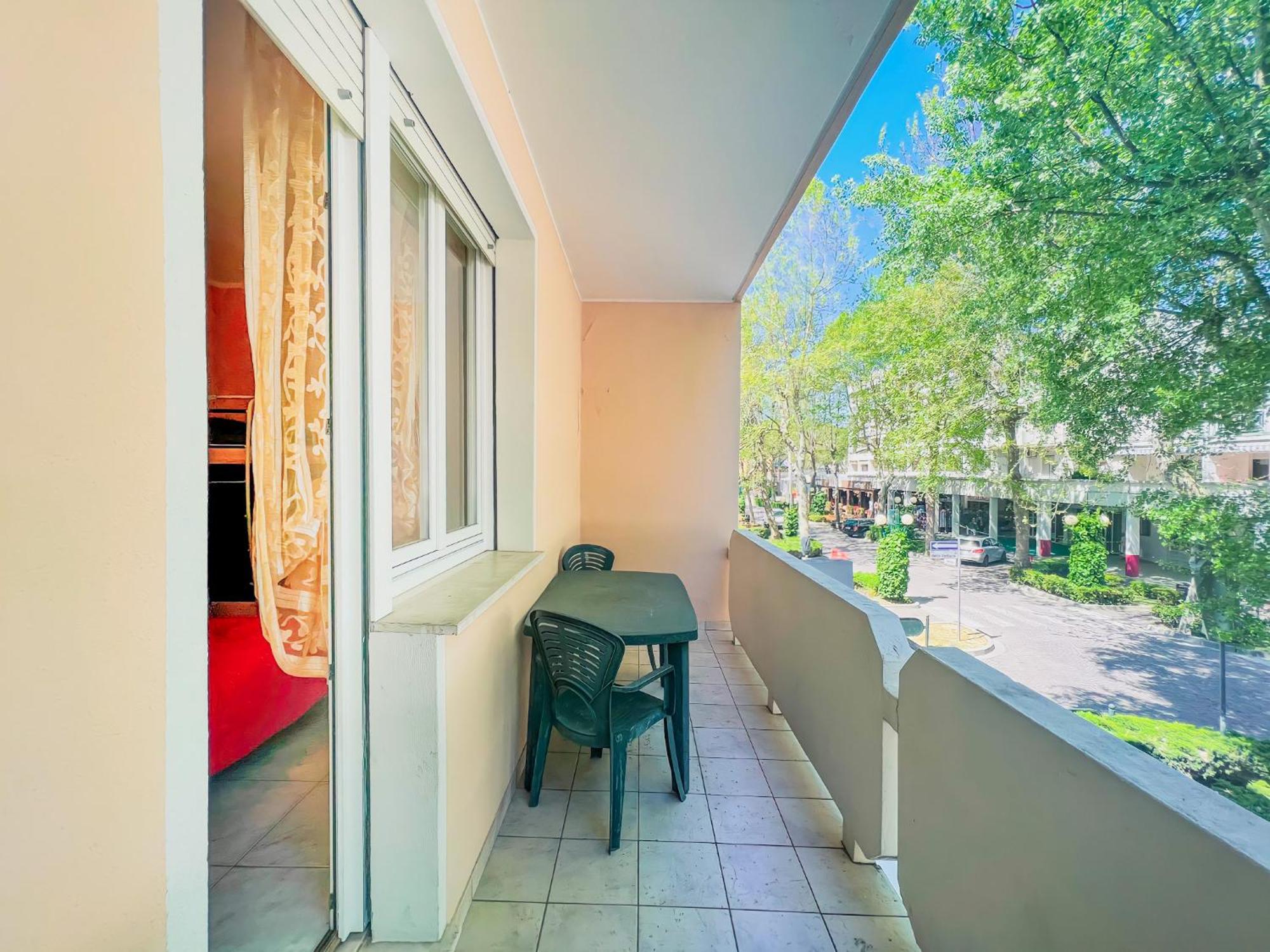 Residence Bussola Бибионе Екстериор снимка
