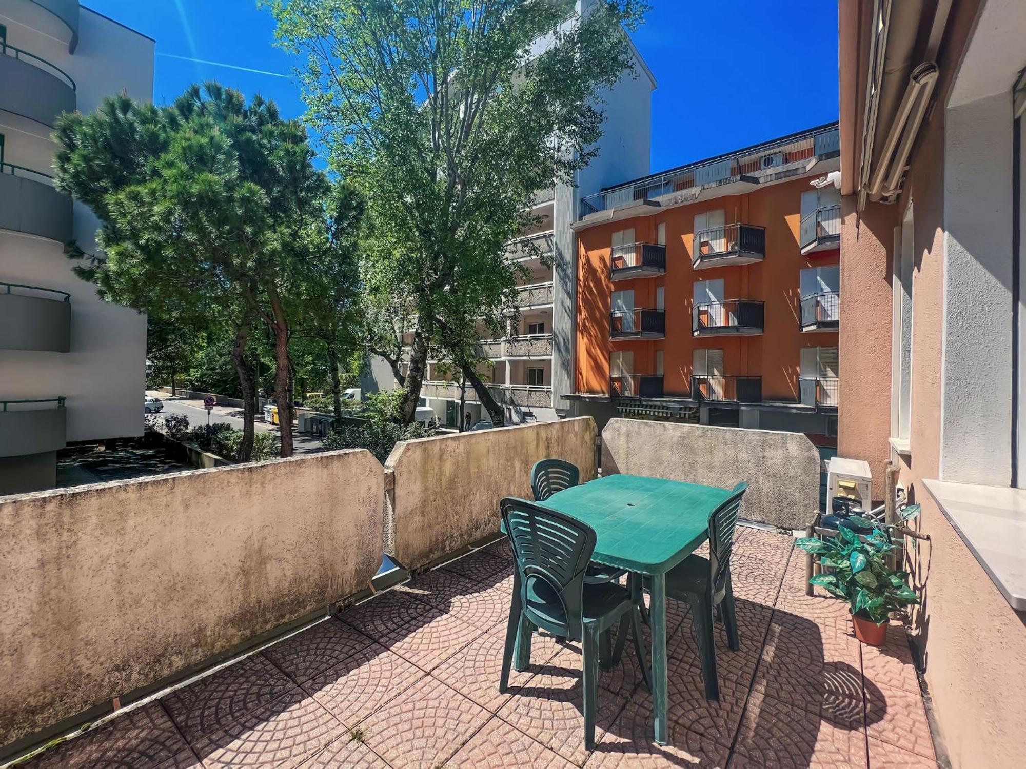 Residence Bussola Бибионе Екстериор снимка